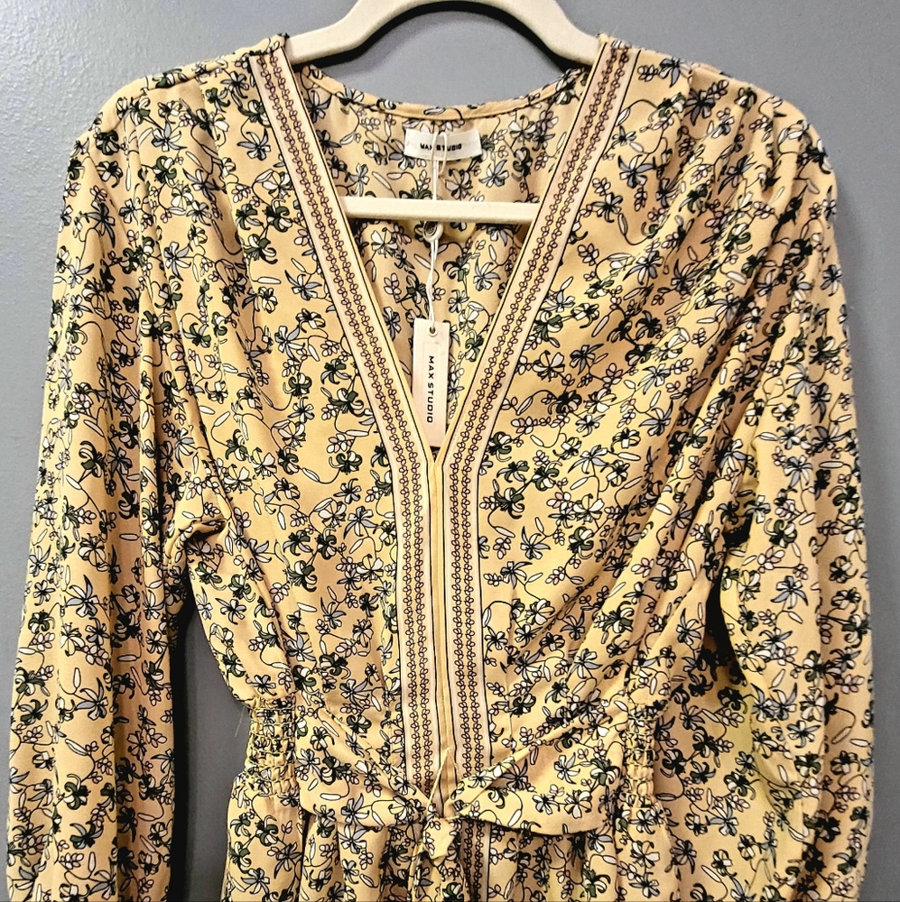 Womens Casual Top NWT Yellow Tie Front